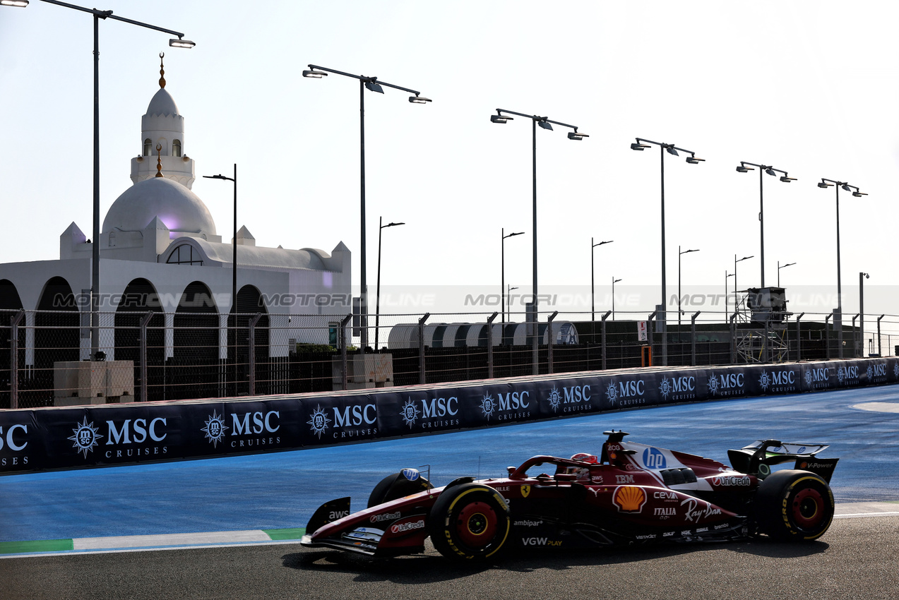GP ARABIA SAUDITA, Charles Leclerc (MON) Ferrari SF-25.

18.04.2025. Formula 1 World Championship, Rd 5, Saudi Arabian Grand Prix, Jeddah, Saudi Arabia, Practice Day.

- www.xpbimages.com, EMail: requests@xpbimages.com © Copyright: Charniaux / XPB Images