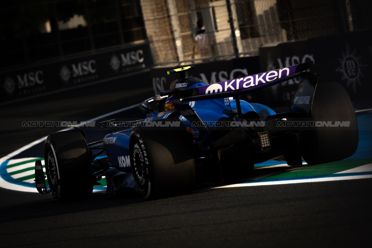 GP ARABIA SAUDITA, Carlos Sainz (ESP) Atlassian Williams Racing FW46.

18.04.2025. Formula 1 World Championship, Rd 5, Saudi Arabian Grand Prix, Jeddah, Saudi Arabia, Practice Day.

- www.xpbimages.com, EMail: requests@xpbimages.com © Copyright: Bearne / XPB Images