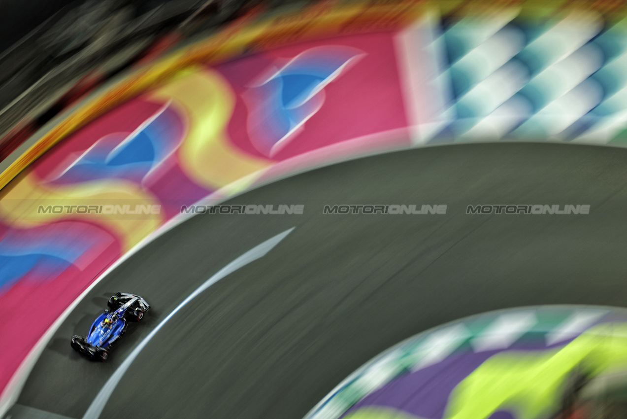 GP ARABIA SAUDITA, Carlos Sainz (ESP) Atlassian Williams Racing FW46.

18.04.2025. Formula 1 World Championship, Rd 5, Saudi Arabian Grand Prix, Jeddah, Saudi Arabia, Practice Day.

 - www.xpbimages.com, EMail: requests@xpbimages.com © Copyright: Rew / XPB Images