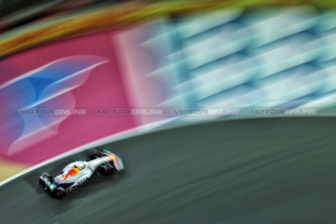 GP ARABIA SAUDITA, Isack Hadjar (FRA) Racing Bulls VCARB 02.

18.04.2025. Formula 1 World Championship, Rd 5, Saudi Arabian Grand Prix, Jeddah, Saudi Arabia, Practice Day.

 - www.xpbimages.com, EMail: requests@xpbimages.com © Copyright: Rew / XPB Images