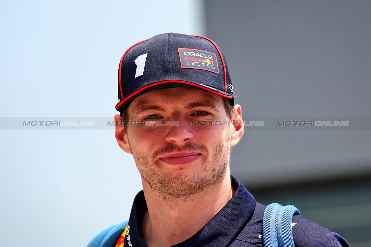 GP ARABIA SAUDITA, Max Verstappen (NLD) Red Bull Racing.

18.04.2025. Formula 1 World Championship, Rd 5, Saudi Arabian Grand Prix, Jeddah, Saudi Arabia, Practice Day.

 - www.xpbimages.com, EMail: requests@xpbimages.com © Copyright: Rew / XPB Images