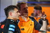 GP ARABIA SAUDITA, (L to R): Lando Norris (GBR) McLaren with Andrew Jarvis (GBR) McLaren Performance Engineer.

18.04.2025. Formula 1 World Championship, Rd 5, Saudi Arabian Grand Prix, Jeddah, Saudi Arabia, Practice Day.

- www.xpbimages.com, EMail: requests@xpbimages.com © Copyright: Batchelor / XPB Images
