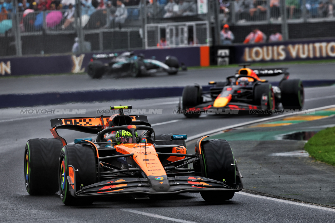GP AUSTRALIA, Lando Norris (GBR) McLaren MCL39.

16.03.2025. Formula 1 World Championship, Rd 1, Australian Grand Prix, Albert Park, Melbourne, Australia, Gara Day.

- www.xpbimages.com, EMail: requests@xpbimages.com © Copyright: Batchelor / XPB Images