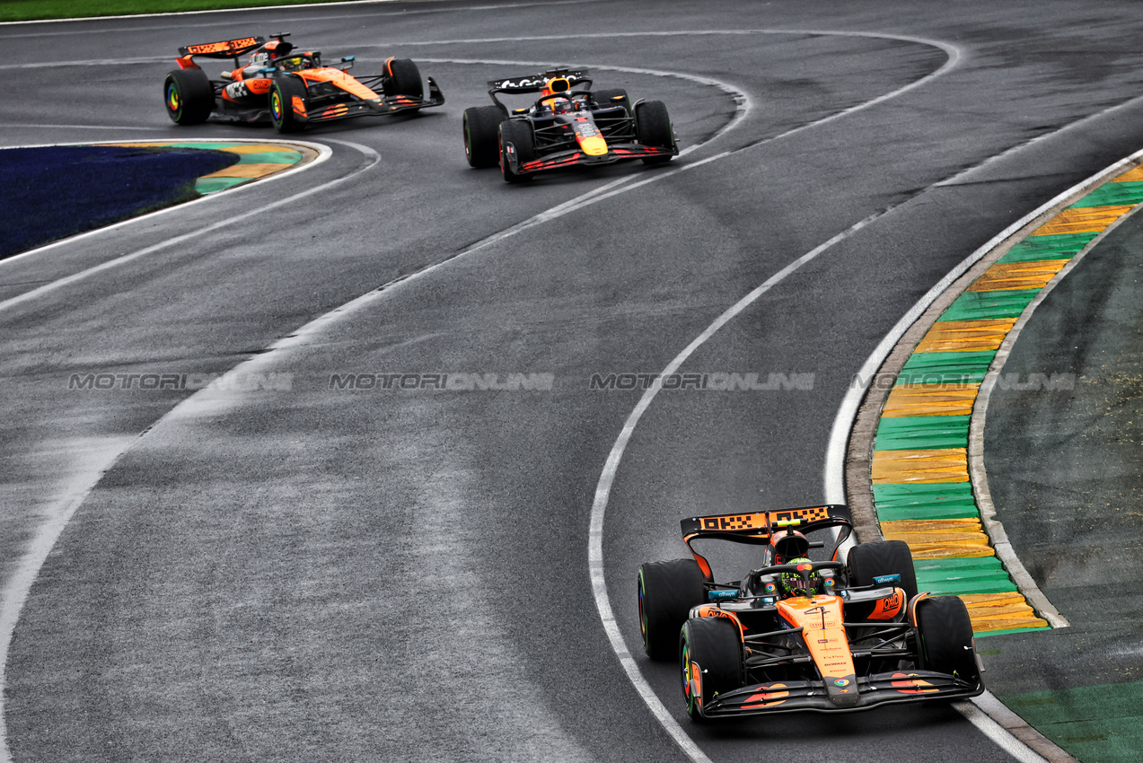 GP AUSTRALIA, Lando Norris (GBR) McLaren MCL39.

16.03.2025. Formula 1 World Championship, Rd 1, Australian Grand Prix, Albert Park, Melbourne, Australia, Gara Day.

- www.xpbimages.com, EMail: requests@xpbimages.com © Copyright: Batchelor / XPB Images