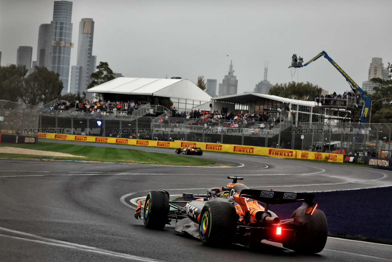 GP AUSTRALIA, Oscar Piastri (AUS) McLaren MCL39.

16.03.2025. Formula 1 World Championship, Rd 1, Australian Grand Prix, Albert Park, Melbourne, Australia, Gara Day.

- www.xpbimages.com, EMail: requests@xpbimages.com © Copyright: Bearne / XPB Images