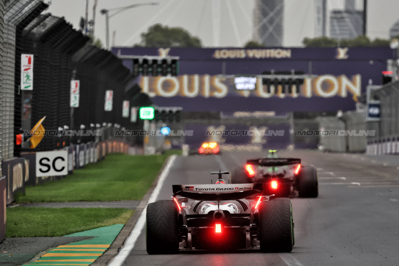 GP AUSTRALIA, Esteban Ocon (FRA) Haas VF-25.

16.03.2025. Formula 1 World Championship, Rd 1, Australian Grand Prix, Albert Park, Melbourne, Australia, Gara Day.

- www.xpbimages.com, EMail: requests@xpbimages.com © Copyright: Bearne / XPB Images