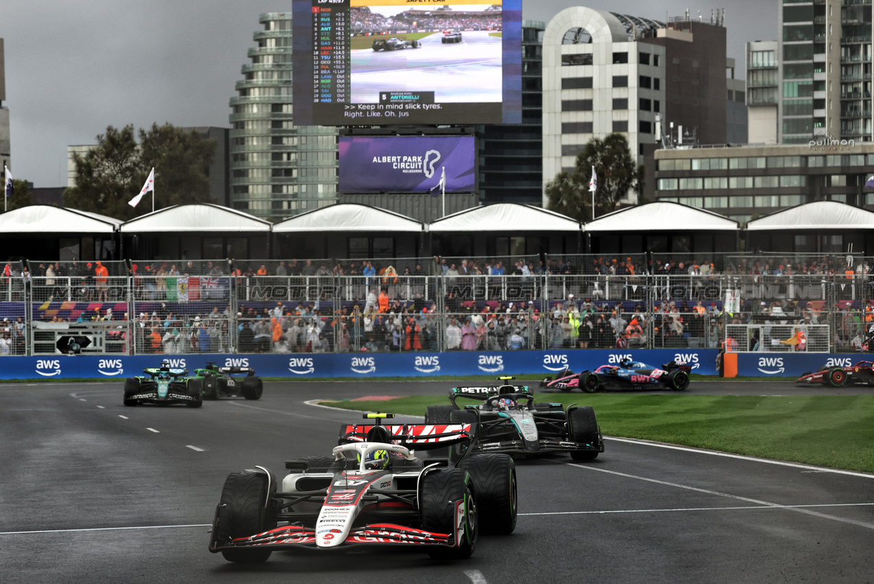 GP AUSTRALIA, Oliver Bearman (GBR) Haas VF-25.

16.03.2025. Formula 1 World Championship, Rd 1, Australian Grand Prix, Albert Park, Melbourne, Australia, Gara Day.

- www.xpbimages.com, EMail: requests@xpbimages.com © Copyright: Bearne / XPB Images