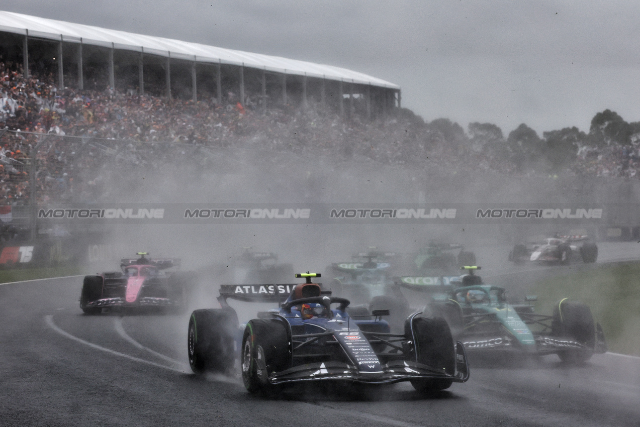 GP AUSTRALIA, Carlos Sainz (ESP) Atlassian Williams Racing FW46 at the partenza of the race.

16.03.2025. Formula 1 World Championship, Rd 1, Australian Grand Prix, Albert Park, Melbourne, Australia, Gara Day.

- www.xpbimages.com, EMail: requests@xpbimages.com © Copyright: Batchelor / XPB Images