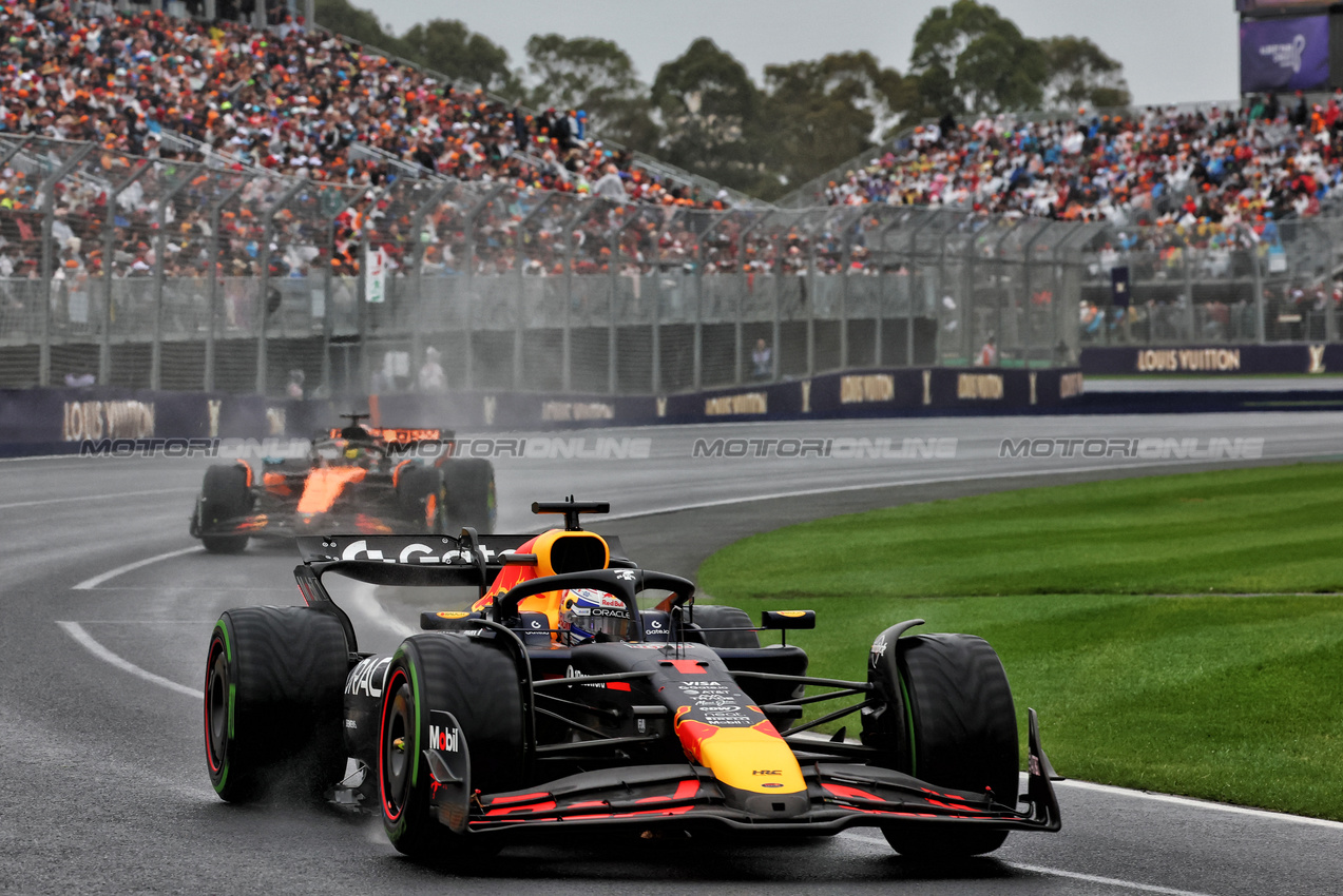GP AUSTRALIA, Max Verstappen (NLD) Red Bull Racing RB21.

16.03.2025. Formula 1 World Championship, Rd 1, Australian Grand Prix, Albert Park, Melbourne, Australia, Gara Day.

- www.xpbimages.com, EMail: requests@xpbimages.com © Copyright: Batchelor / XPB Images