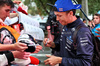 GP AUSTRALIA, Alexander Albon (THA) Atlassian Williams Racing with fans.

16.03.2025. Formula 1 World Championship, Rd 1, Australian Grand Prix, Albert Park, Melbourne, Australia, Gara Day.

- www.xpbimages.com, EMail: requests@xpbimages.com © Copyright: Moy / XPB Images