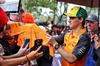 GP AUSTRALIA, Oscar Piastri (AUS) McLaren with fans.

16.03.2025. Formula 1 World Championship, Rd 1, Australian Grand Prix, Albert Park, Melbourne, Australia, Gara Day.

- www.xpbimages.com, EMail: requests@xpbimages.com © Copyright: Moy / XPB Images