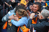 GP AUSTRALIA, Gara winner Lando Norris (GBR) McLaren celebrates in parc ferme with his mother Cisca Wauman (BEL) e father Adam Norris (GBR).

16.03.2025. Formula 1 World Championship, Rd 1, Australian Grand Prix, Albert Park, Melbourne, Australia, Gara Day.

- www.xpbimages.com, EMail: requests@xpbimages.com © Copyright: Batchelor / XPB Images
