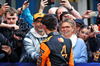 GP AUSTRALIA, Gara winner Lando Norris (GBR) McLaren in parc ferme with his father Adam Norris (GBR) e mother Cisca Wauman (BEL).

16.03.2025. Formula 1 World Championship, Rd 1, Australian Grand Prix, Albert Park, Melbourne, Australia, Gara Day.

- www.xpbimages.com, EMail: requests@xpbimages.com © Copyright: Bearne / XPB Images
