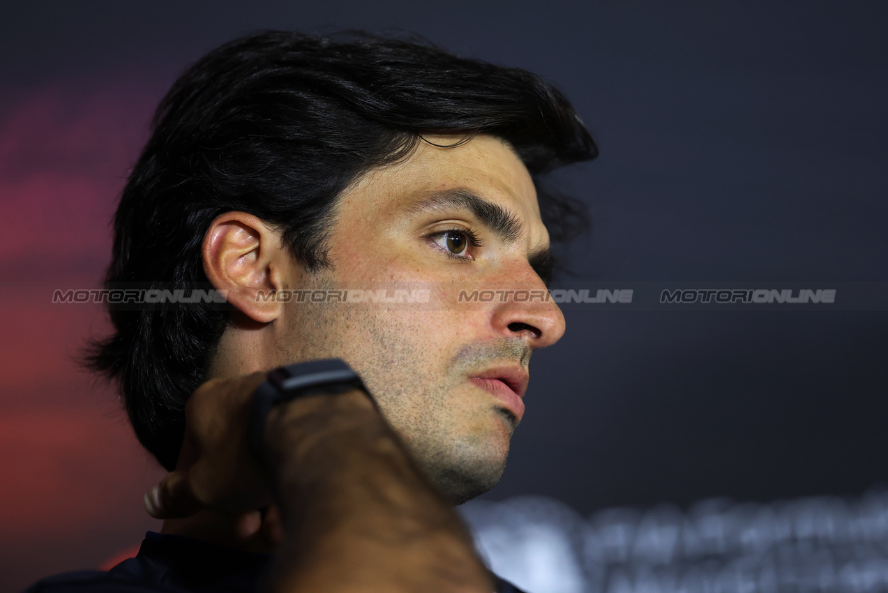 GP AUSTRALIA, Carlos Sainz (ESP) Atlassian Williams Racing in the FIA Press Conference.

13.03.2025. Formula 1 World Championship, Rd 1, Australian Grand Prix, Albert Park, Melbourne, Australia, Preparation Day.

- www.xpbimages.com, EMail: requests@xpbimages.com © Copyright: Charniaux / XPB Images