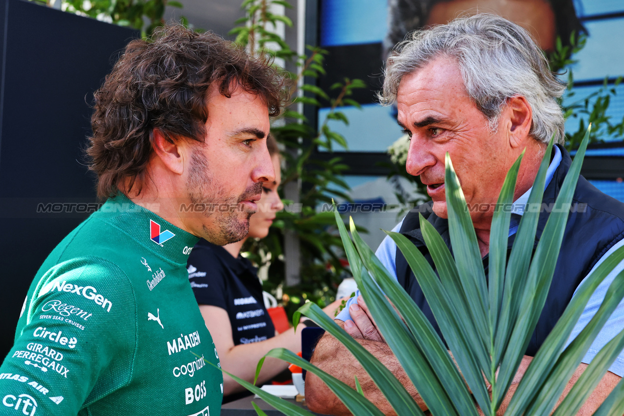 GP AUSTRALIA, (L to R): Fernando Alonso (ESP) Aston Martin F1 Team with Carlos Sainz (ESP).

13.03.2025. Formula 1 World Championship, Rd 1, Australian Grand Prix, Albert Park, Melbourne, Australia, Preparation Day.

- www.xpbimages.com, EMail: requests@xpbimages.com © Copyright: Batchelor / XPB Images