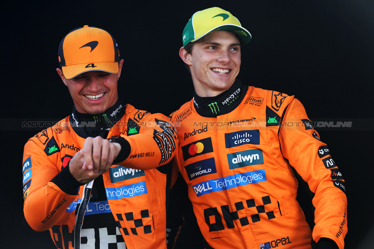 GP AUSTRALIA, (L to R): Lando Norris (GBR) McLaren with Oscar Piastri (AUS) McLaren.

13.03.2025. Formula 1 World Championship, Rd 1, Australian Grand Prix, Albert Park, Melbourne, Australia, Preparation Day.

- www.xpbimages.com, EMail: requests@xpbimages.com © Copyright: Bearne / XPB Images