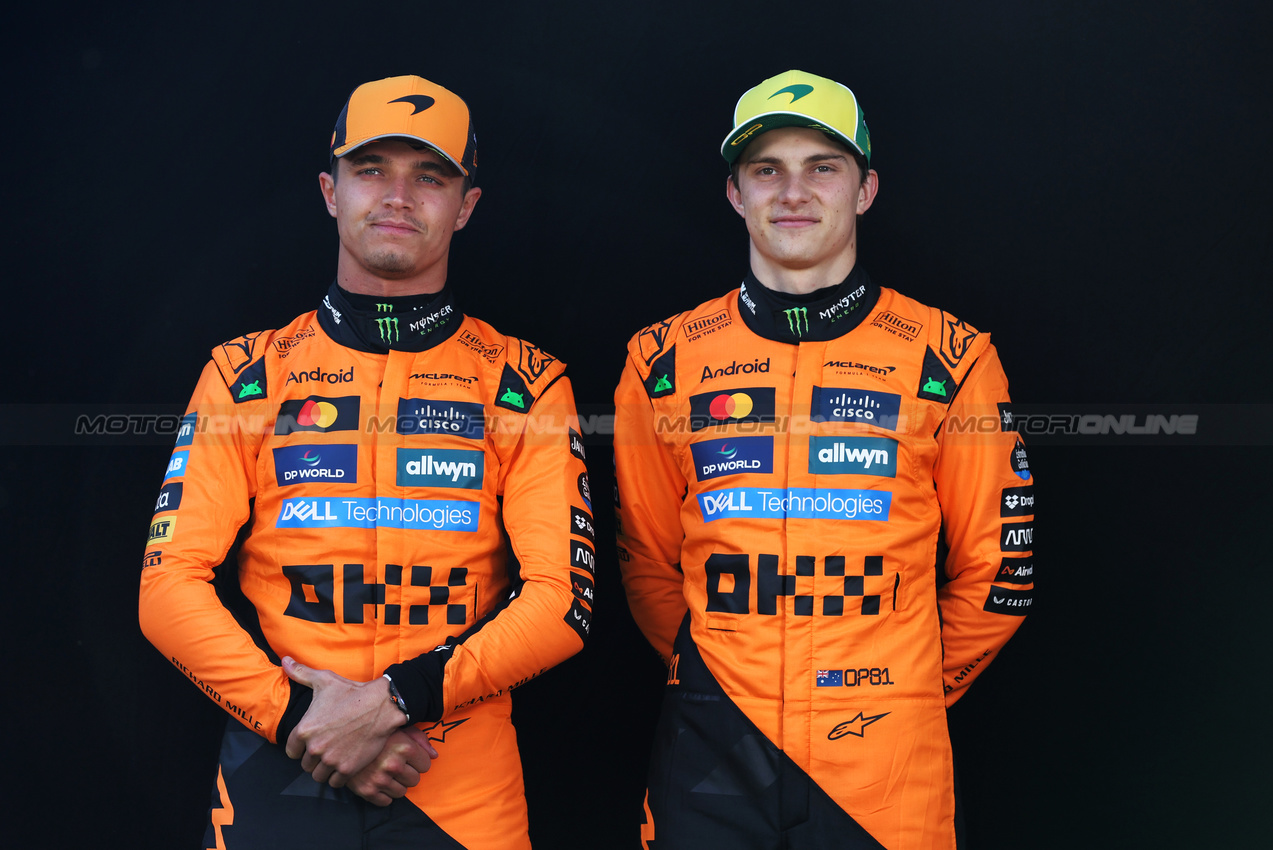 GP AUSTRALIA, (L to R): Lando Norris (GBR) McLaren with Oscar Piastri (AUS) McLaren.

13.03.2025. Formula 1 World Championship, Rd 1, Australian Grand Prix, Albert Park, Melbourne, Australia, Preparation Day.

- www.xpbimages.com, EMail: requests@xpbimages.com © Copyright: Bearne / XPB Images