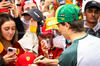 GP AUSTRALIA, Oscar Piastri (AUS) McLaren with fans.

13.03.2025. Formula 1 World Championship, Rd 1, Australian Grand Prix, Albert Park, Melbourne, Australia, Preparation Day.

- www.xpbimages.com, EMail: requests@xpbimages.com © Copyright: Bearne / XPB Images