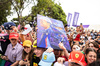 GP AUSTRALIA, Alexander Albon (THA) Atlassian Williams Racing with fans.

13.03.2025. Formula 1 World Championship, Rd 1, Australian Grand Prix, Albert Park, Melbourne, Australia, Preparation Day.

- www.xpbimages.com, EMail: requests@xpbimages.com © Copyright: Bearne / XPB Images