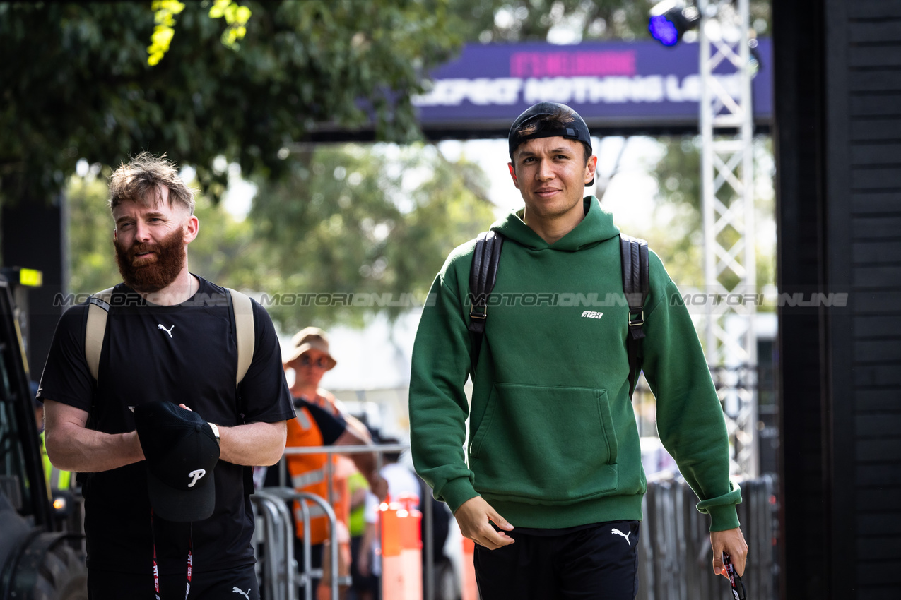 GP AUSTRALIA, Alexander Albon (THA) Atlassian Williams Racing with Patrick Harding (GBR) Atlassian Williams Racing Personal Trainer.

12.03.2025. Formula 1 World Championship, Rd 1, Australian Grand Prix, Albert Park, Melbourne, Australia, Preparation Day.

- www.xpbimages.com, EMail: requests@xpbimages.com © Copyright: Bearne / XPB Images