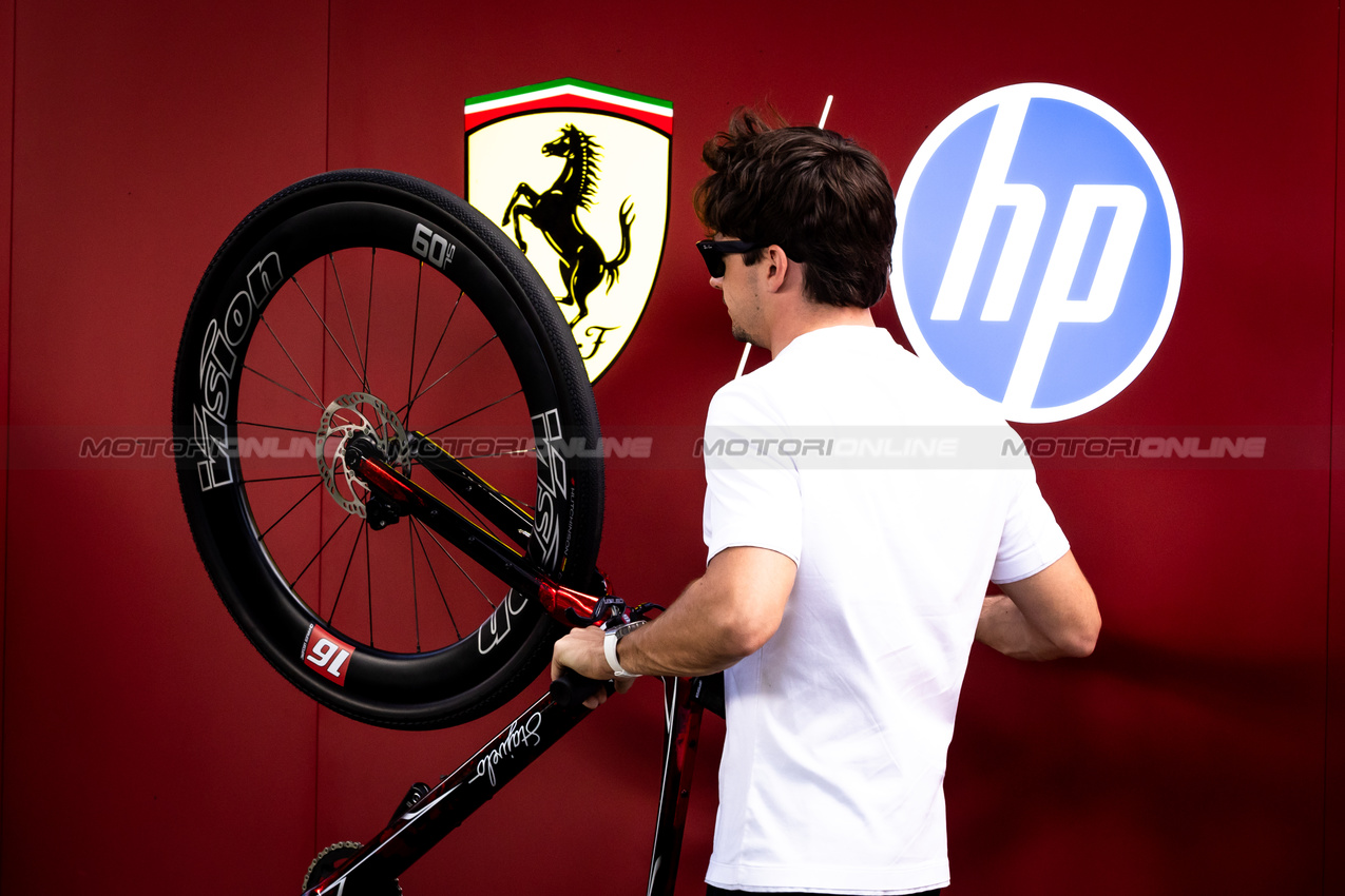 GP AUSTRALIA, Charles Leclerc (MON) Ferrari with his bicycle.

12.03.2025. Formula 1 World Championship, Rd 1, Australian Grand Prix, Albert Park, Melbourne, Australia, Preparation Day.

- www.xpbimages.com, EMail: requests@xpbimages.com © Copyright: Bearne / XPB Images