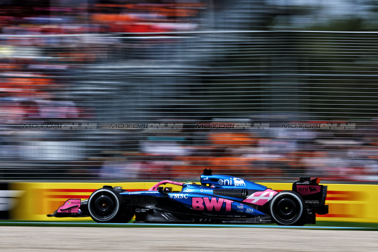 GP AUSTRALIA, Pierre Gasly (FRA) Alpine F1 Team A525.

15.03.2025. Formula 1 World Championship, Rd 1, Australian Grand Prix, Albert Park, Melbourne, Australia, Qualifiche Day.

- www.xpbimages.com, EMail: requests@xpbimages.com © Copyright: Charniaux / XPB Images