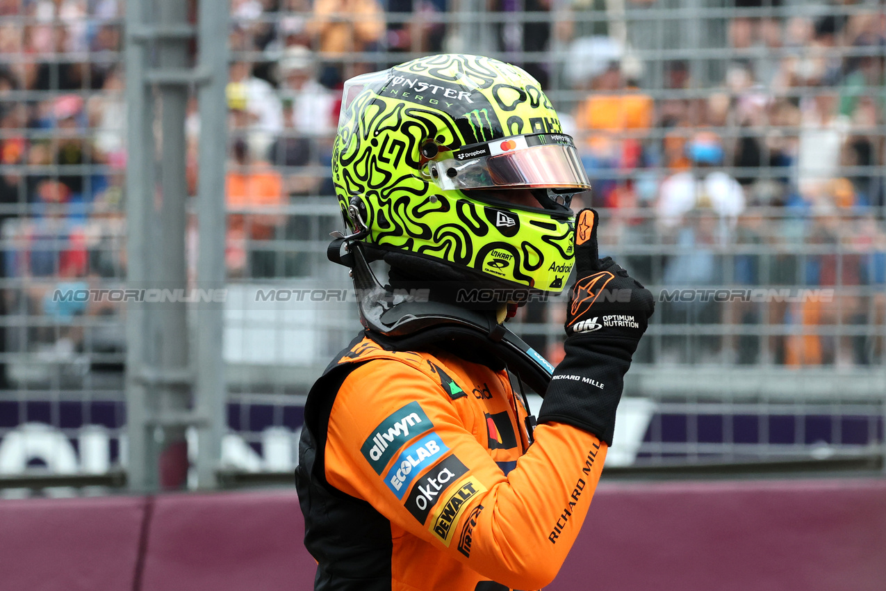 GP AUSTRALIA, Lando Norris (GBR), McLaren F1 Team 
15.03.2025. Formula 1 World Championship, Rd 1, Australian Grand Prix, Albert Park, Melbourne, Australia, Qualifiche Day.
- www.xpbimages.com, EMail: requests@xpbimages.com © Copyright: Charniaux / XPB Images