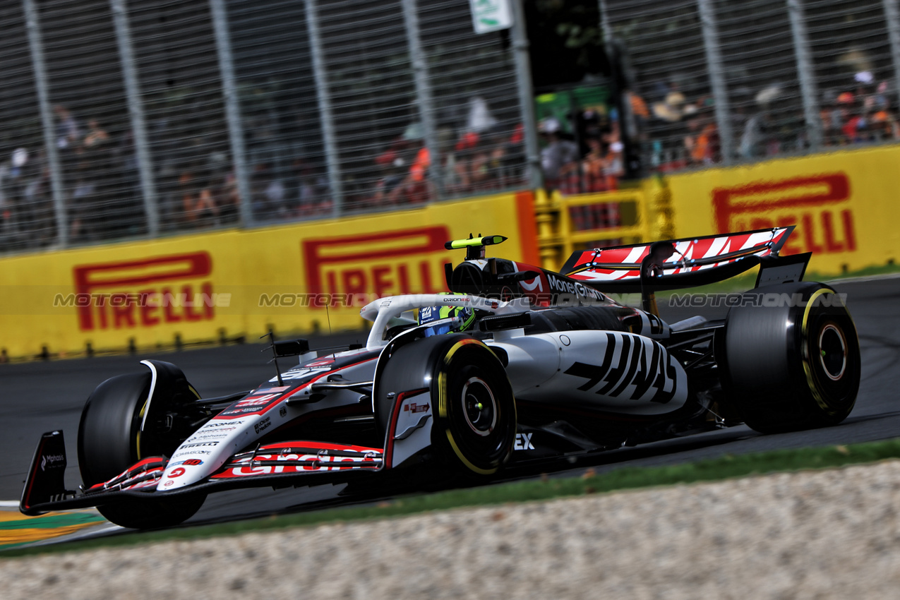 GP AUSTRALIA, Oliver Bearman (GBR) Haas VF-25.

15.03.2025. Formula 1 World Championship, Rd 1, Australian Grand Prix, Albert Park, Melbourne, Australia, Qualifiche Day.

- www.xpbimages.com, EMail: requests@xpbimages.com © Copyright: Charniaux / XPB Images