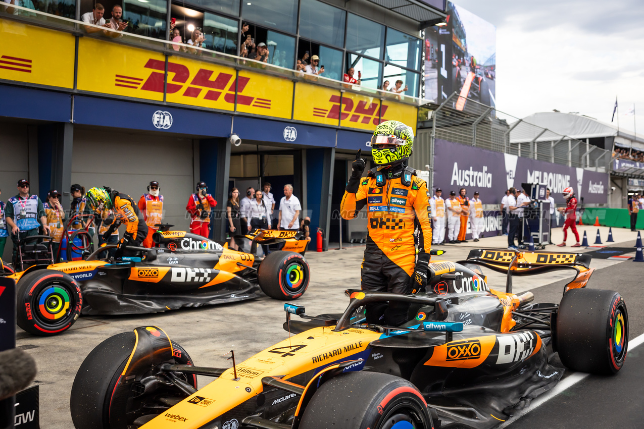 GP AUSTRALIA, Lando Norris (GBR) McLaren MCL39 celebrates his pole position in qualifying parc ferme.

15.03.2025. Formula 1 World Championship, Rd 1, Australian Grand Prix, Albert Park, Melbourne, Australia, Qualifiche Day.

- www.xpbimages.com, EMail: requests@xpbimages.com © Copyright: Bearne / XPB Images