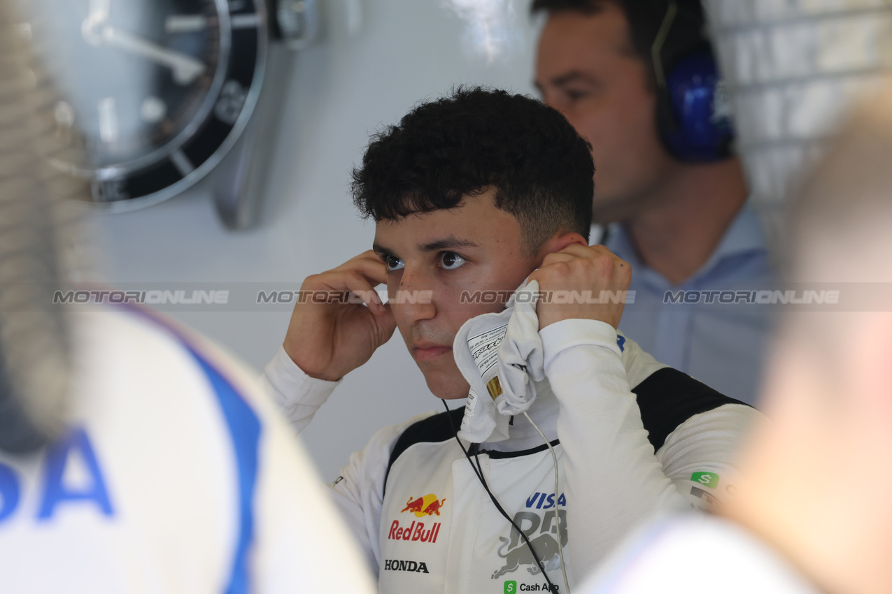 GP AUSTRALIA, Isack Hadjar (FRA) Racing Bulls.

15.03.2025. Formula 1 World Championship, Rd 1, Australian Grand Prix, Albert Park, Melbourne, Australia, Qualifiche Day.

 - www.xpbimages.com, EMail: requests@xpbimages.com © Copyright: Coates / XPB Images
