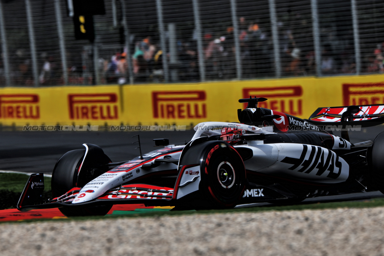 GP AUSTRALIA, Esteban Ocon (FRA) Haas VF-25.

15.03.2025. Formula 1 World Championship, Rd 1, Australian Grand Prix, Albert Park, Melbourne, Australia, Qualifiche Day.

- www.xpbimages.com, EMail: requests@xpbimages.com © Copyright: Charniaux / XPB Images