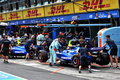 GP AUSTRALIA, Alexander Albon (THA) Atlassian Williams Racing FW47 e Carlos Sainz (ESP) Atlassian Williams Racing FW46 in the pits.

15.03.2025. Formula 1 World Championship, Rd 1, Australian Grand Prix, Albert Park, Melbourne, Australia, Qualifiche Day.

- www.xpbimages.com, EMail: requests@xpbimages.com © Copyright: Batchelor / XPB Images