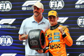 GP AUSTRALIA, (L to R): Kyle Chalmers (AUS) Swimmer presents the Pirelli Pole Position Award to Lando Norris (GBR) McLaren in qualifying parc ferme.

15.03.2025. Formula 1 World Championship, Rd 1, Australian Grand Prix, Albert Park, Melbourne, Australia, Qualifiche Day.

- www.xpbimages.com, EMail: requests@xpbimages.com © Copyright: Batchelor / XPB Images