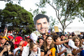 GP AUSTRALIA, Circuit Atmosfera - fans with big Carlos Sainz (ESP) Atlassian Williams Racing head.

15.03.2025. Formula 1 World Championship, Rd 1, Australian Grand Prix, Albert Park, Melbourne, Australia, Qualifiche Day.

- www.xpbimages.com, EMail: requests@xpbimages.com © Copyright: Bearne / XPB Images