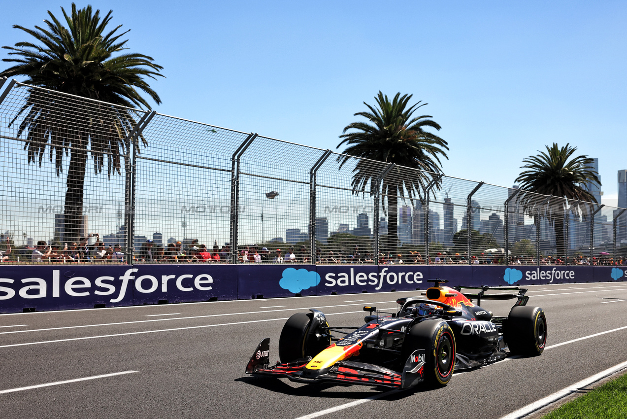 GP AUSTRALIA, Max Verstappen (NLD) Red Bull Racing RB21.

14.03.2025. Formula 1 World Championship, Rd 1, Australian Grand Prix, Albert Park, Melbourne, Australia, Practice Day.

- www.xpbimages.com, EMail: requests@xpbimages.com © Copyright: Bearne / XPB Images