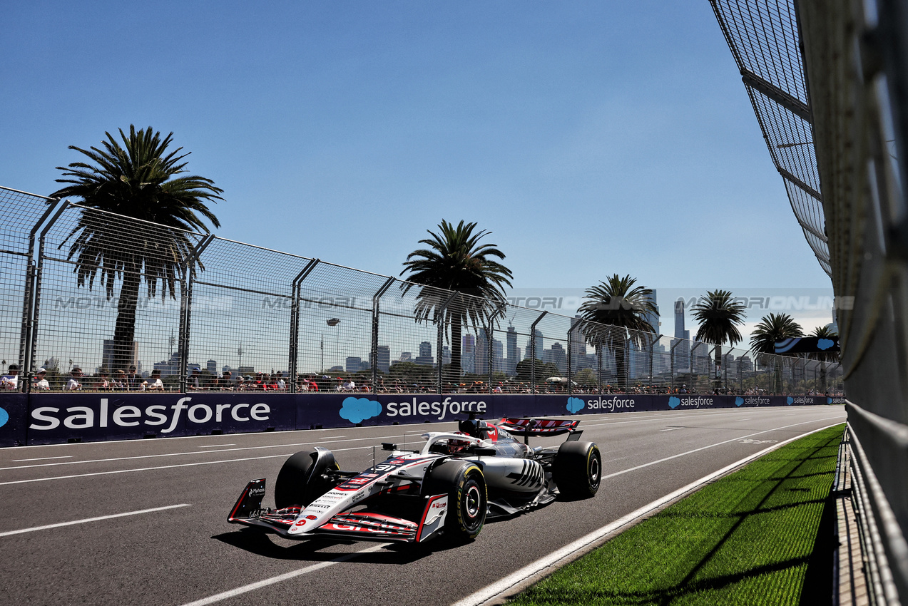 GP AUSTRALIA, Esteban Ocon (FRA) Haas VF-25.

14.03.2025. Formula 1 World Championship, Rd 1, Australian Grand Prix, Albert Park, Melbourne, Australia, Practice Day.

- www.xpbimages.com, EMail: requests@xpbimages.com © Copyright: Bearne / XPB Images