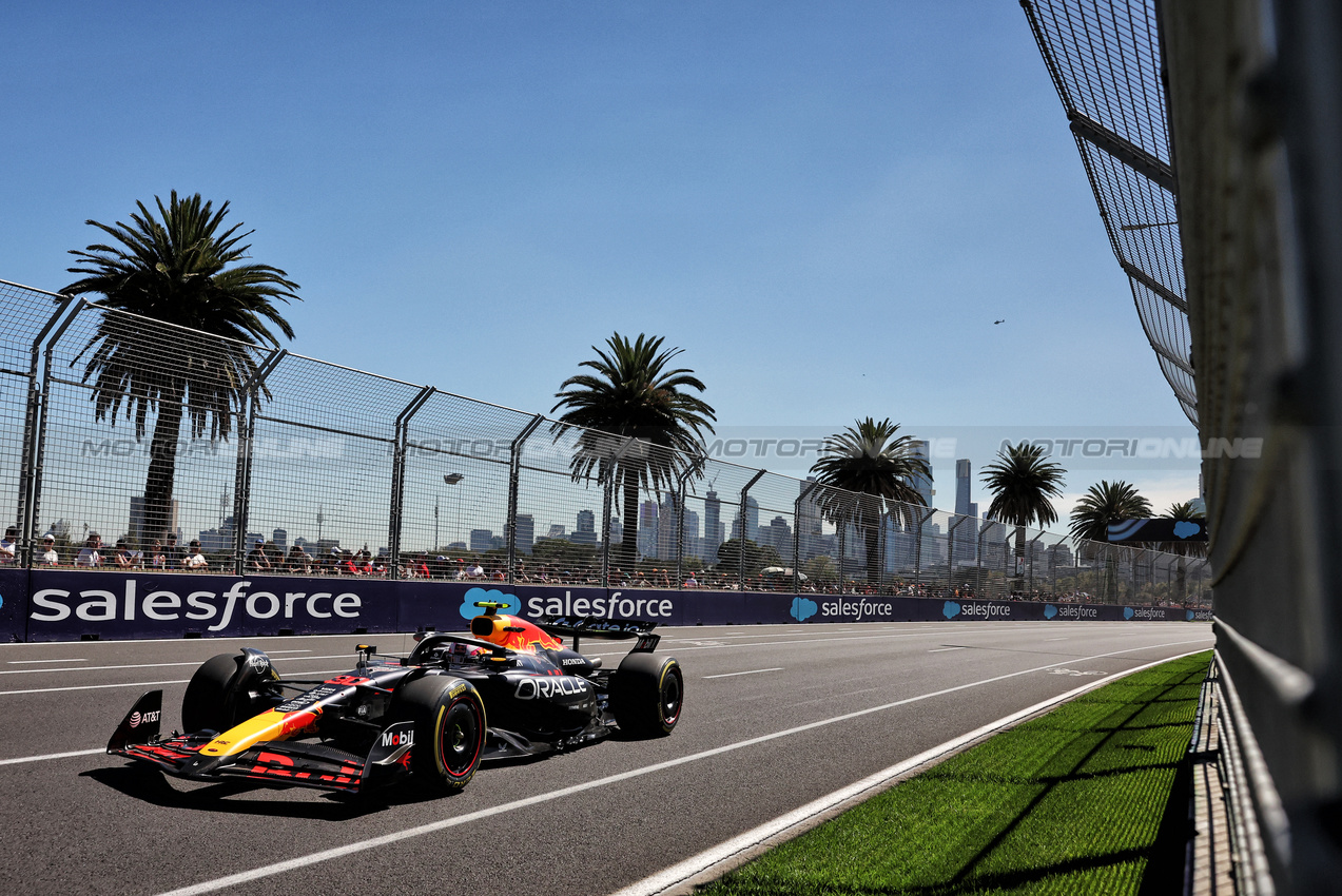 GP AUSTRALIA, Liam Lawson (NZL) Red Bull Racing RB21.

14.03.2025. Formula 1 World Championship, Rd 1, Australian Grand Prix, Albert Park, Melbourne, Australia, Practice Day.

- www.xpbimages.com, EMail: requests@xpbimages.com © Copyright: Bearne / XPB Images