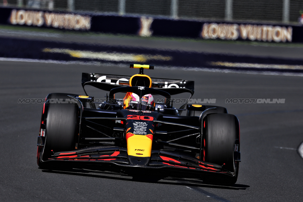 GP AUSTRALIA, Liam Lawson (NZL) Red Bull Racing RB21.

14.03.2025. Formula 1 World Championship, Rd 1, Australian Grand Prix, Albert Park, Melbourne, Australia, Practice Day.

- www.xpbimages.com, EMail: requests@xpbimages.com © Copyright: Moy / XPB Images
