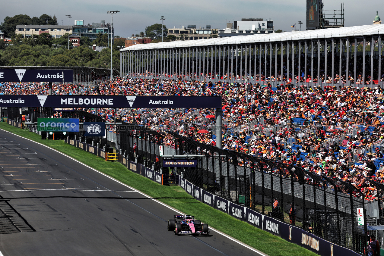 GP AUSTRALIA, Pierre Gasly (FRA) Alpine F1 Team A525.

14.03.2025. Formula 1 World Championship, Rd 1, Australian Grand Prix, Albert Park, Melbourne, Australia, Practice Day.

- www.xpbimages.com, EMail: requests@xpbimages.com © Copyright: Moy / XPB Images