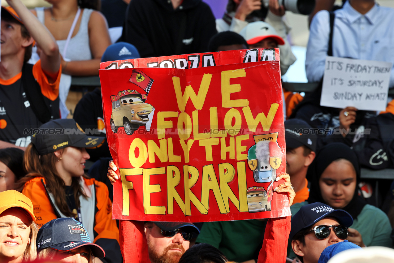 GP AUSTRALIA, Circuit Atmosfera - fans.

14.03.2025. Formula 1 World Championship, Rd 1, Australian Grand Prix, Albert Park, Melbourne, Australia, Practice Day.

- www.xpbimages.com, EMail: requests@xpbimages.com © Copyright: Moy / XPB Images