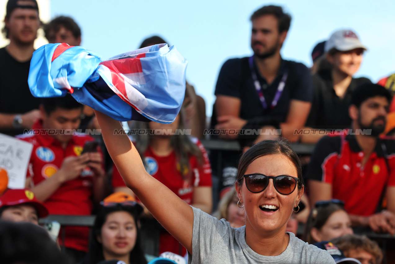 GP AUSTRALIA, Circuit Atmosfera - fans.

14.03.2025. Formula 1 World Championship, Rd 1, Australian Grand Prix, Albert Park, Melbourne, Australia, Practice Day.

- www.xpbimages.com, EMail: requests@xpbimages.com © Copyright: Moy / XPB Images