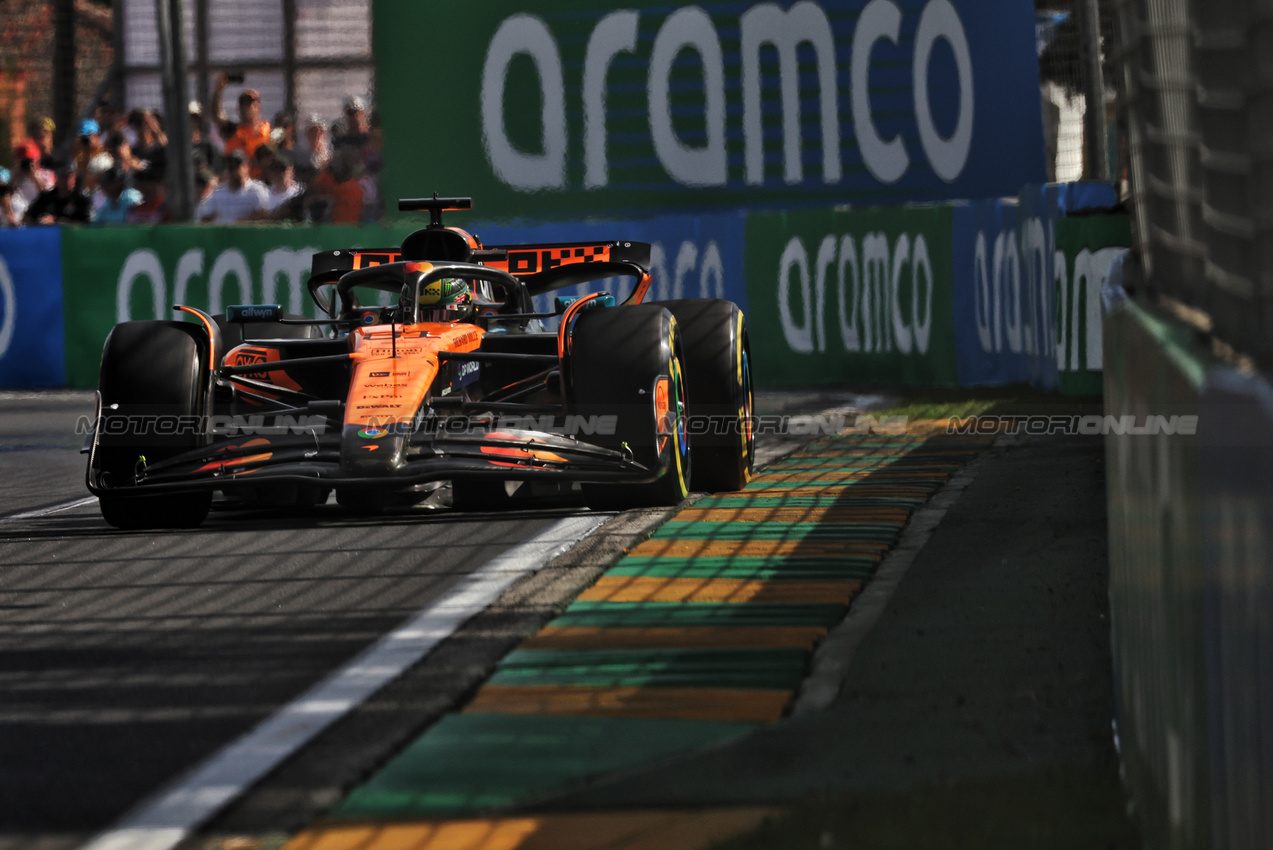 GP AUSTRALIA, Oscar Piastri (AUS) McLaren MCL39.

14.03.2025. Formula 1 World Championship, Rd 1, Australian Grand Prix, Albert Park, Melbourne, Australia, Practice Day.

- www.xpbimages.com, EMail: requests@xpbimages.com © Copyright: Bearne / XPB Images