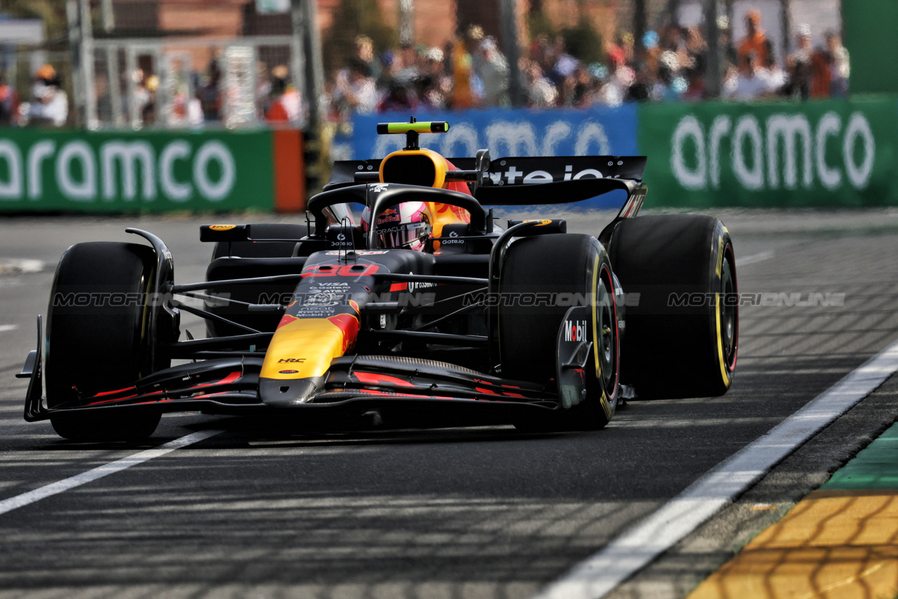 GP AUSTRALIA, Liam Lawson (NZL) Red Bull Racing RB21.

14.03.2025. Formula 1 World Championship, Rd 1, Australian Grand Prix, Albert Park, Melbourne, Australia, Practice Day.

- www.xpbimages.com, EMail: requests@xpbimages.com © Copyright: Bearne / XPB Images