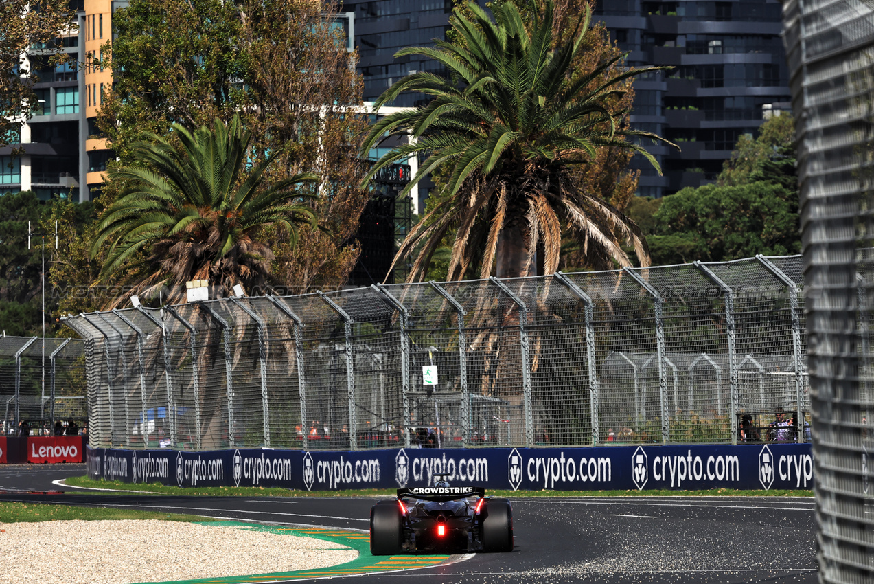 GP AUSTRALIA, George Russell (GBR) Mercedes AMG F1 W16.

14.03.2025. Formula 1 World Championship, Rd 1, Australian Grand Prix, Albert Park, Melbourne, Australia, Practice Day.

- www.xpbimages.com, EMail: requests@xpbimages.com © Copyright: Bearne / XPB Images