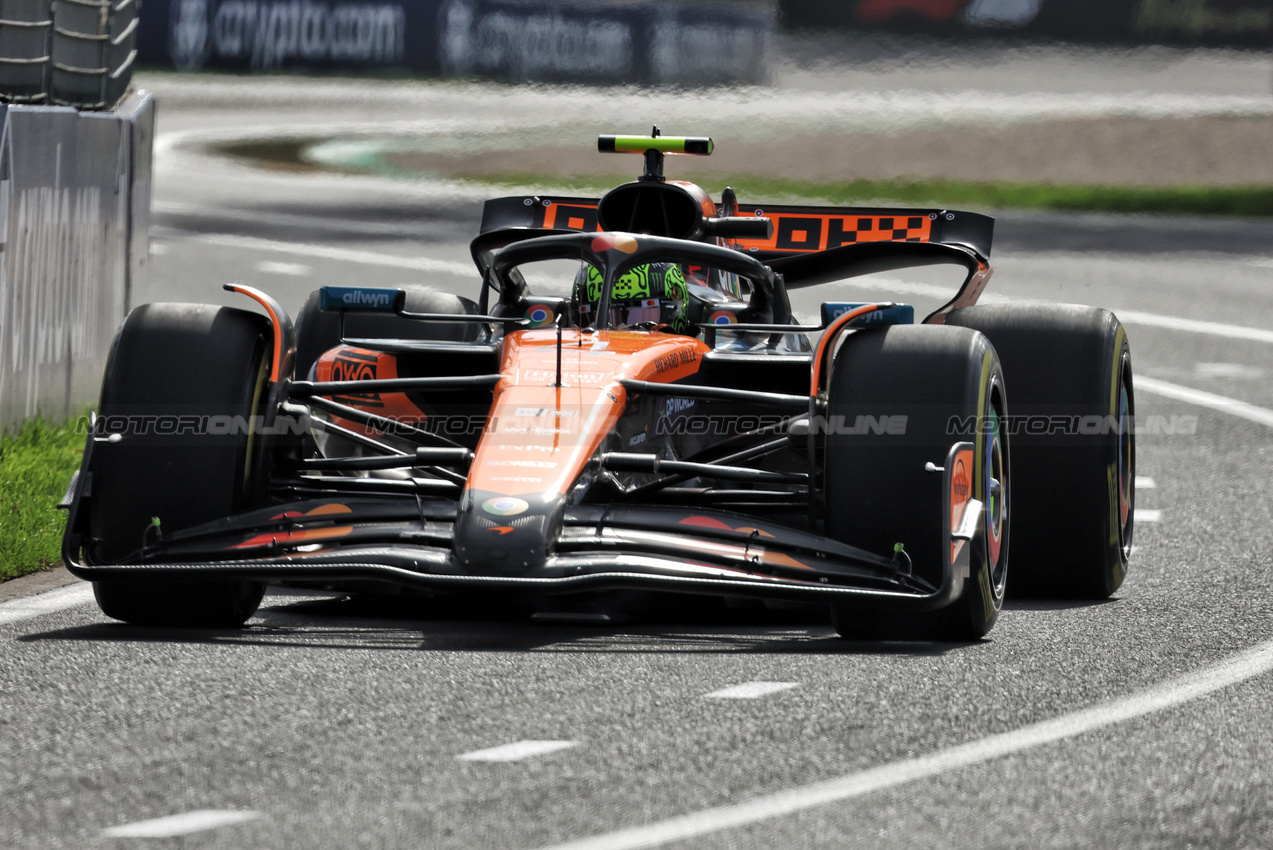 GP AUSTRALIA, Lando Norris (GBR) McLaren MCL39.

14.03.2025. Formula 1 World Championship, Rd 1, Australian Grand Prix, Albert Park, Melbourne, Australia, Practice Day.

- www.xpbimages.com, EMail: requests@xpbimages.com © Copyright: Bearne / XPB Images