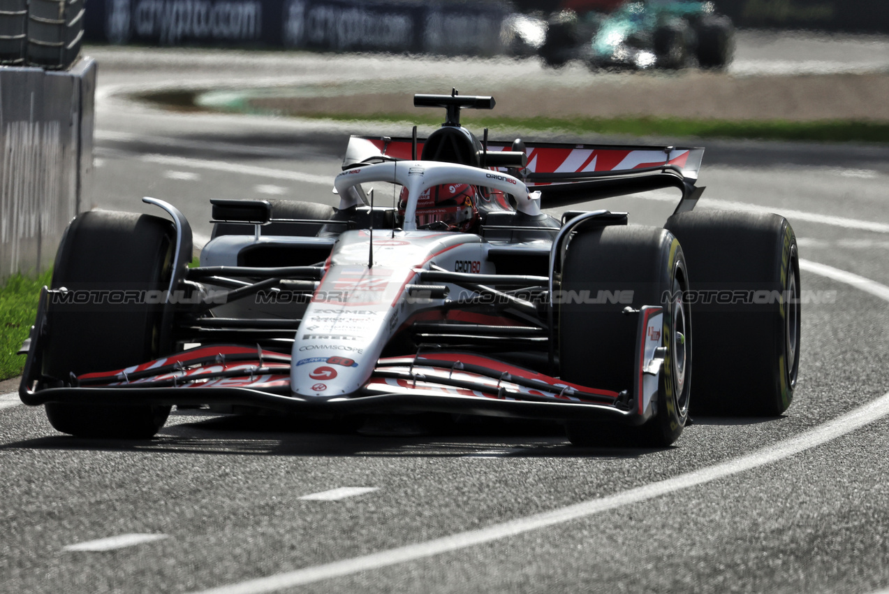 GP AUSTRALIA, Esteban Ocon (FRA) Haas VF-25.

14.03.2025. Formula 1 World Championship, Rd 1, Australian Grand Prix, Albert Park, Melbourne, Australia, Practice Day.

- www.xpbimages.com, EMail: requests@xpbimages.com © Copyright: Bearne / XPB Images