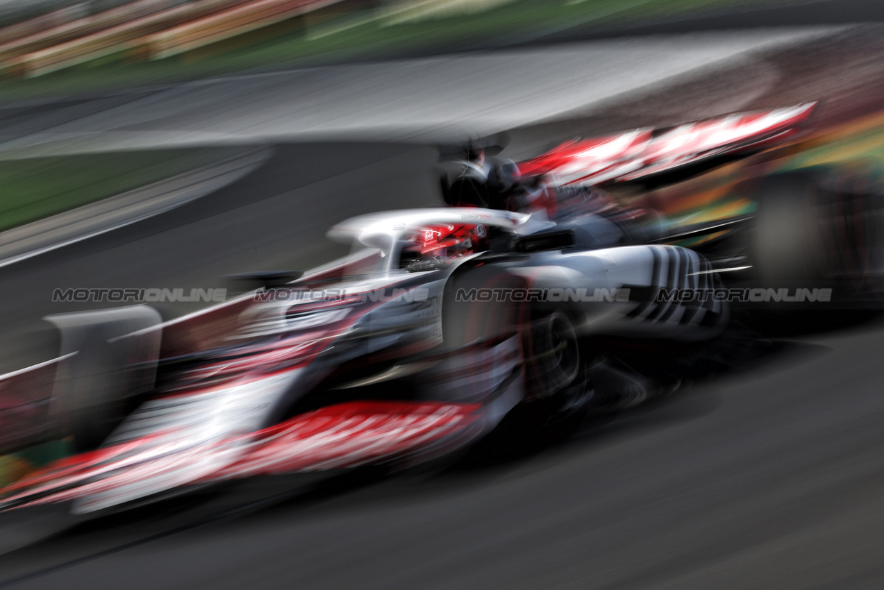GP AUSTRALIA, Esteban Ocon (FRA) Haas VF-25.

14.03.2025. Formula 1 World Championship, Rd 1, Australian Grand Prix, Albert Park, Melbourne, Australia, Practice Day.

- www.xpbimages.com, EMail: requests@xpbimages.com © Copyright: Moy / XPB Images