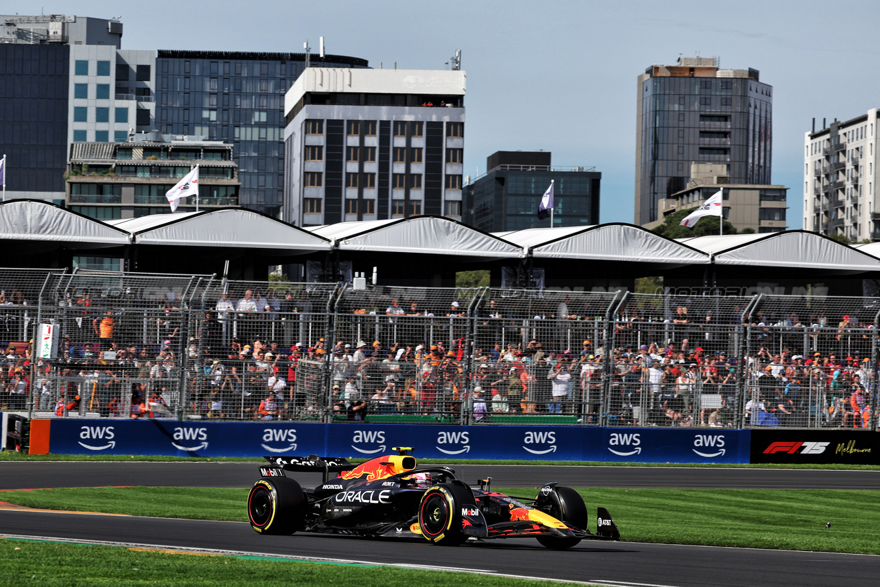 GP AUSTRALIA, Liam Lawson (NZL) Red Bull Racing RB21.

14.03.2025. Formula 1 World Championship, Rd 1, Australian Grand Prix, Albert Park, Melbourne, Australia, Practice Day.

- www.xpbimages.com, EMail: requests@xpbimages.com © Copyright: Moy / XPB Images