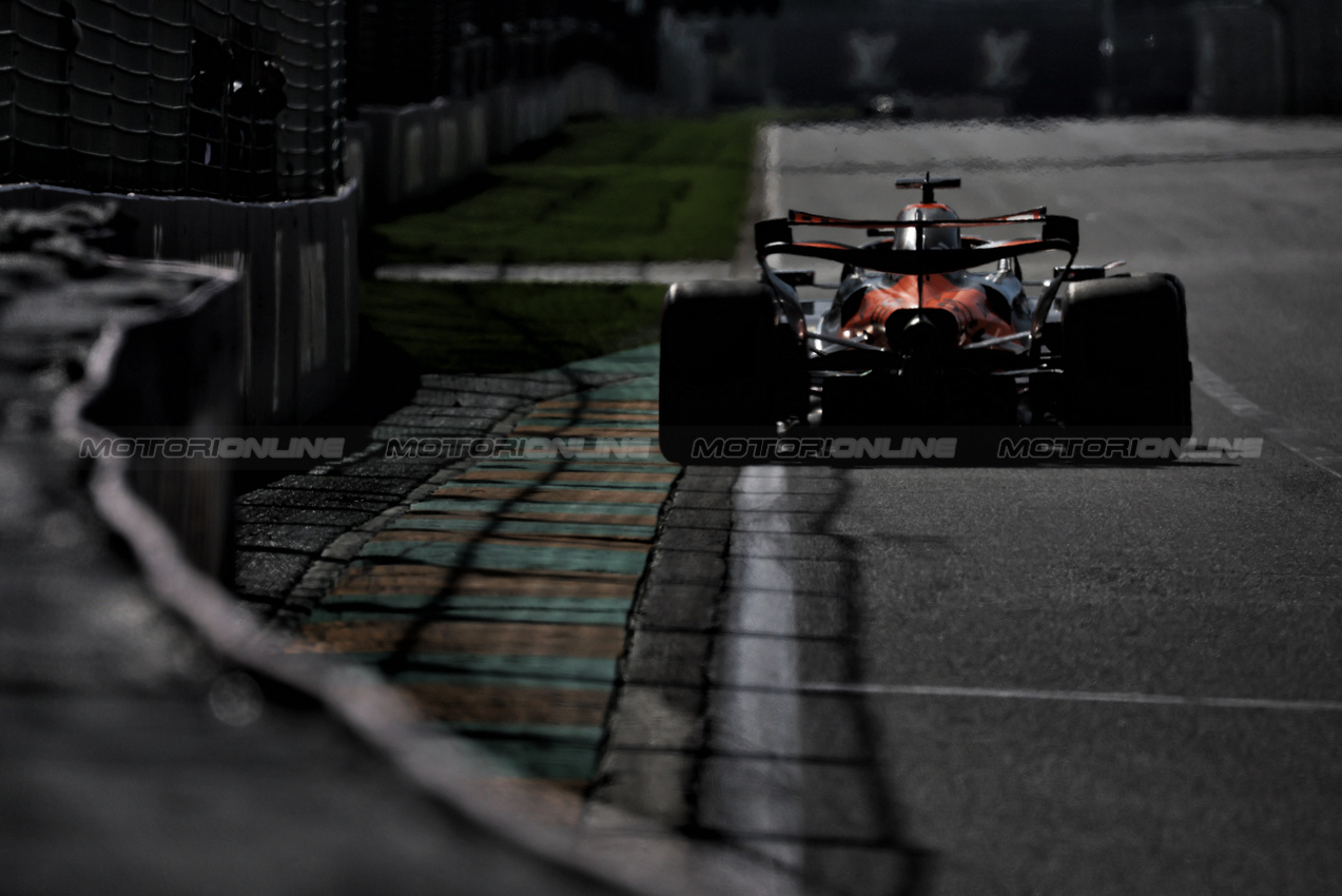 GP AUSTRALIA, Oscar Piastri (AUS) McLaren MCL39.

14.03.2025. Formula 1 World Championship, Rd 1, Australian Grand Prix, Albert Park, Melbourne, Australia, Practice Day.

- www.xpbimages.com, EMail: requests@xpbimages.com © Copyright: Moy / XPB Images