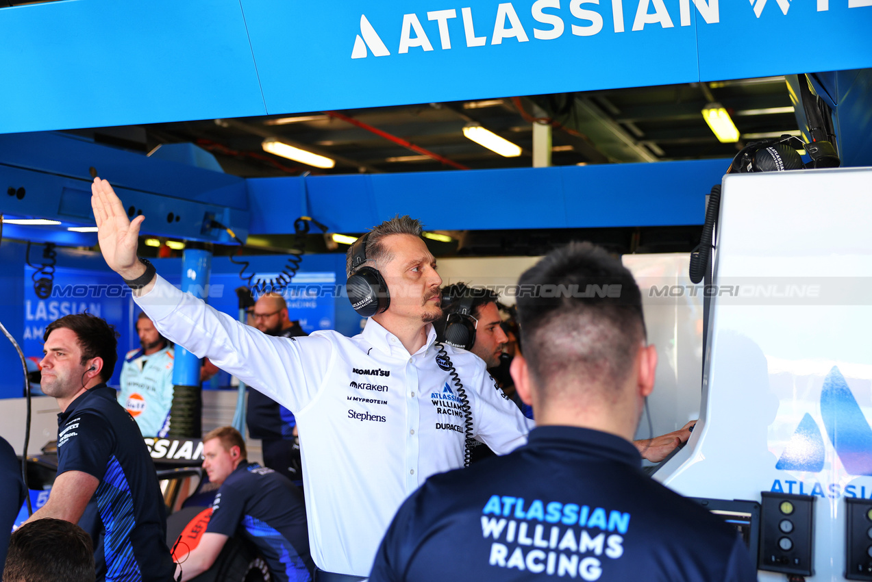 GP AUSTRALIA, Gaetan Jego (FRA) Atlassian Williams Racing Gara Engineer.

14.03.2025. Formula 1 World Championship, Rd 1, Australian Grand Prix, Albert Park, Melbourne, Australia, Practice Day.

- www.xpbimages.com, EMail: requests@xpbimages.com © Copyright: Batchelor / XPB Images